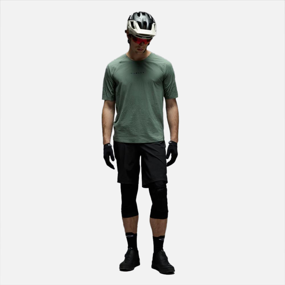 Seeker Whip Lined Short - Men