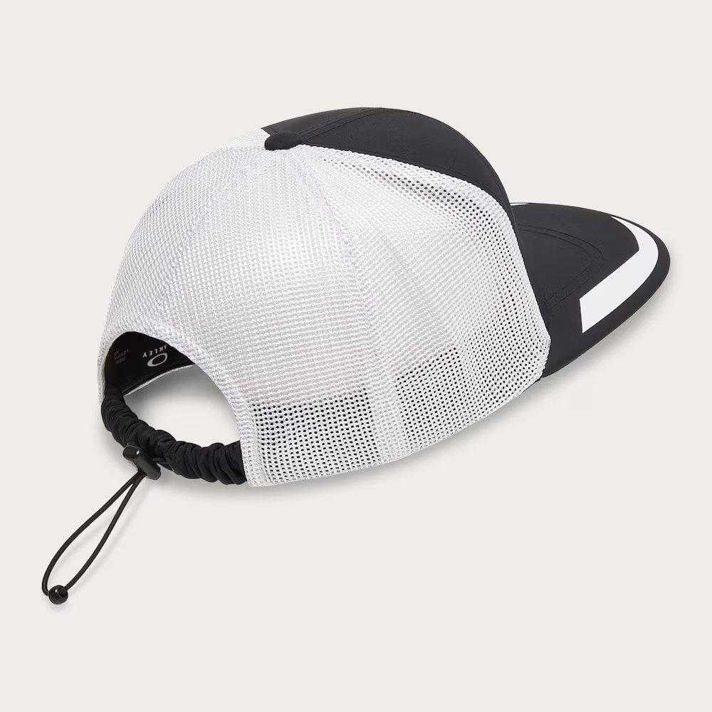 Podium Trucker Hat - Men
