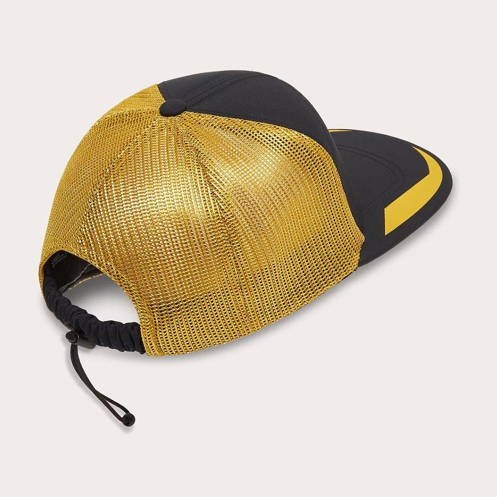 Podium Trucker Hat - Men