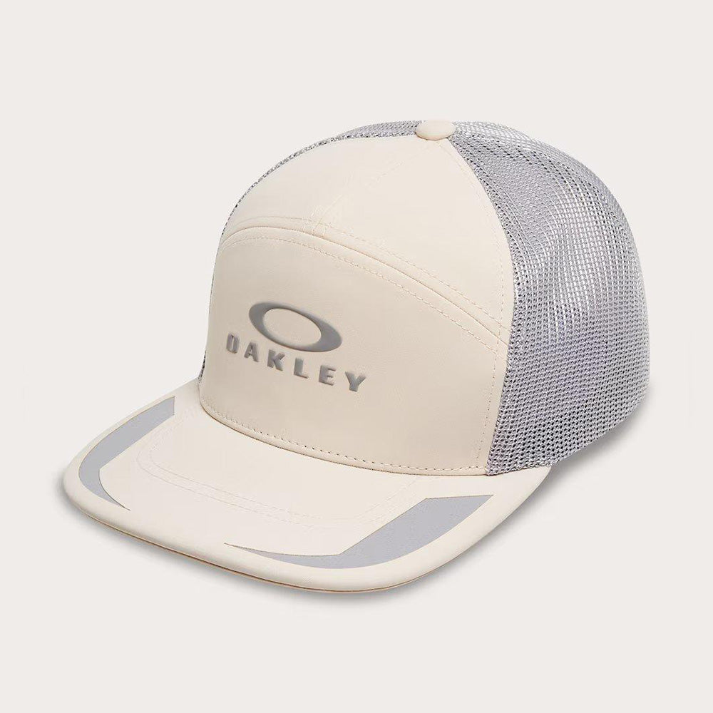 Podium Trucker Hat - Men