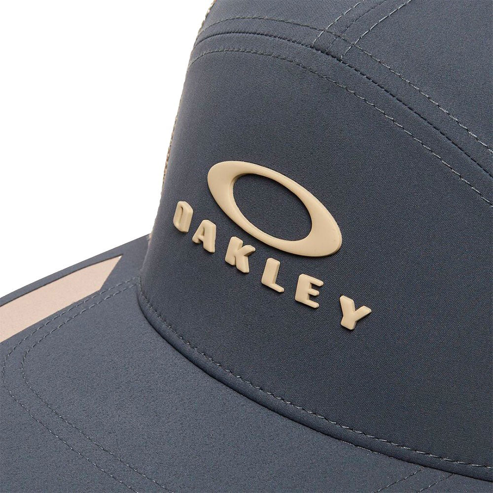 Podium Trucker Hat - Men