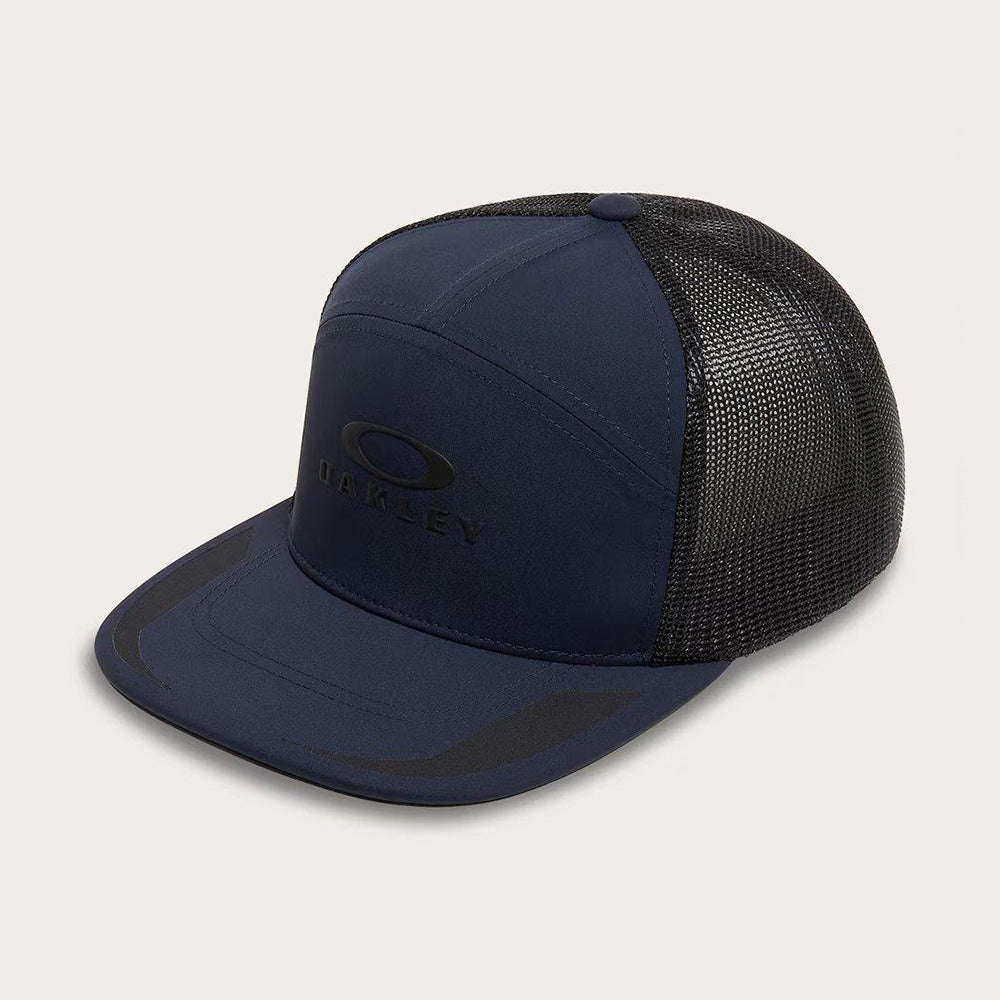 Podium Trucker Hat - Men