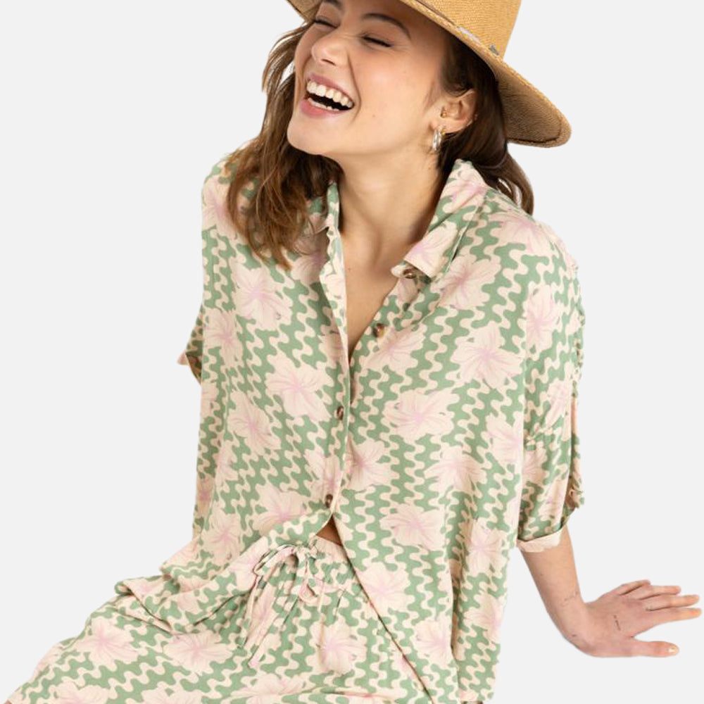 Beach Nostalgia Short Sleeves Shirt - Women