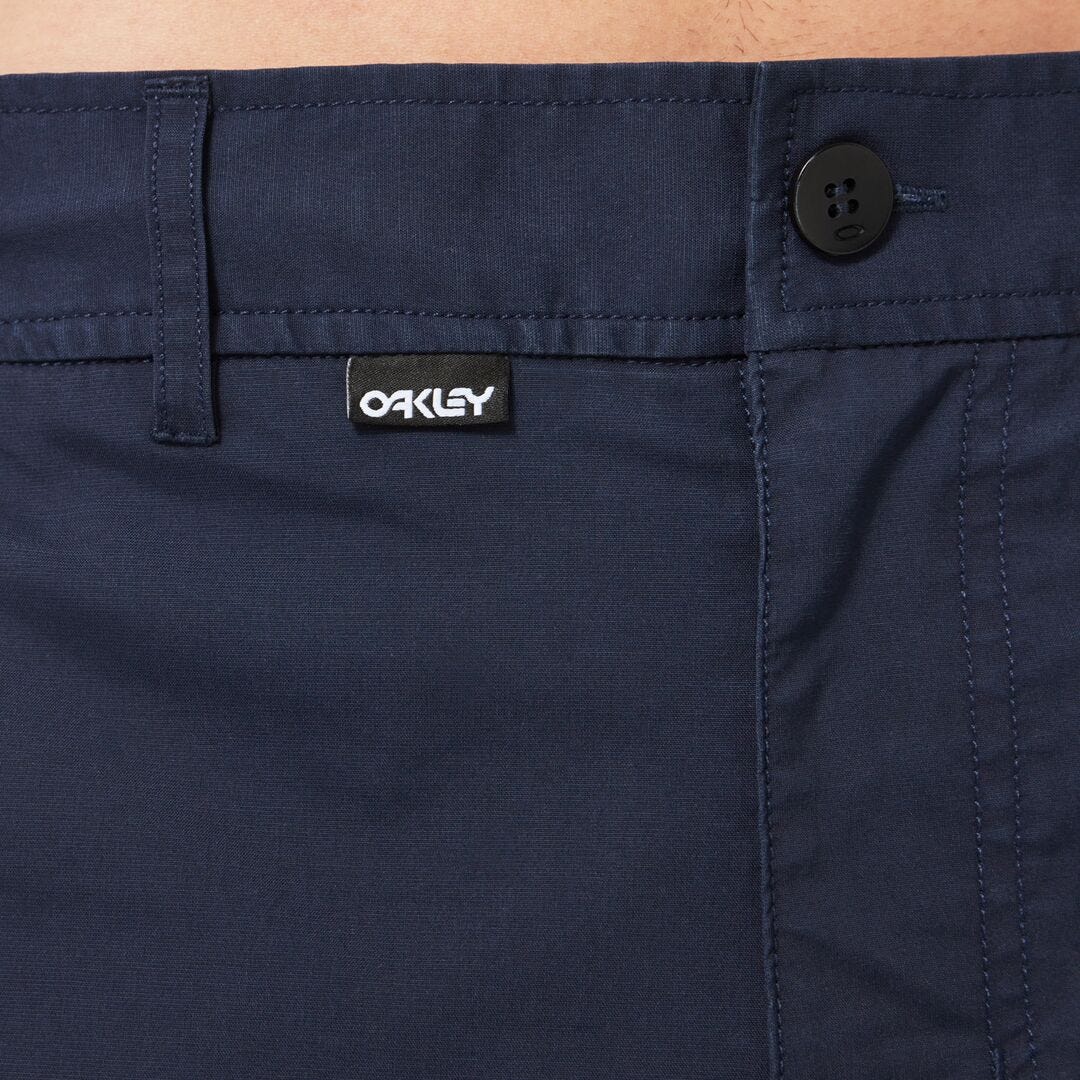 Oakley Chino 19 Hybrid Short In Fathom
