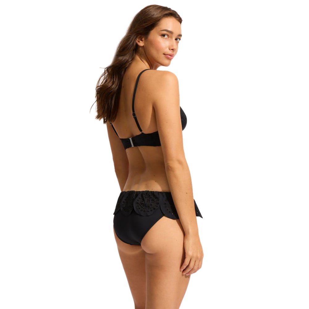 S0931493-101-BLK_BLK_2