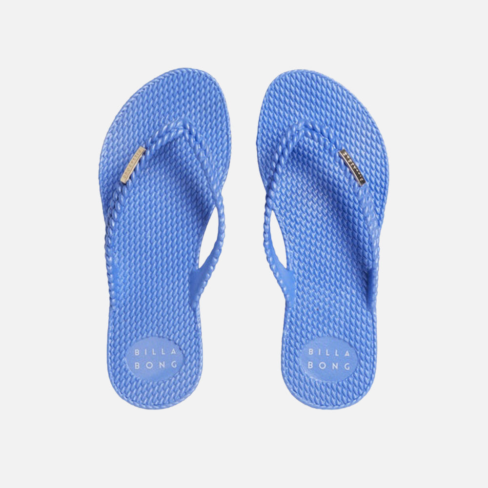 Kick Back Metallic Thongs - Women