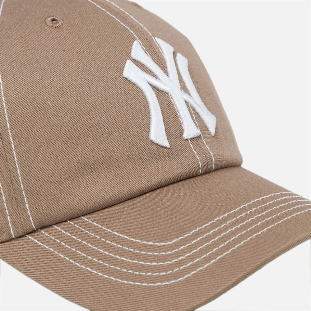 MLB New York Yankees Contrast Stitch Clean Up Cap - Men