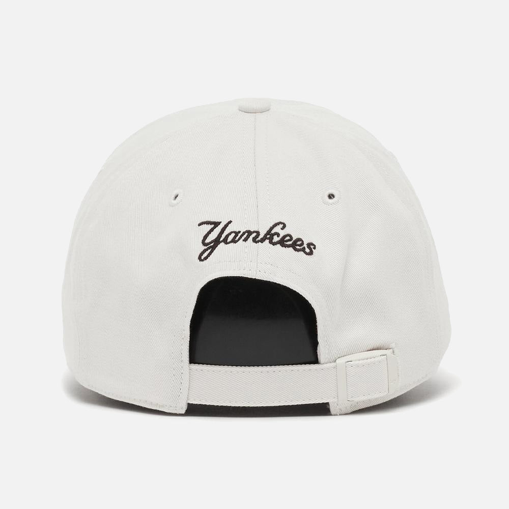 MLB New York Yankees Foundation Script 47 Clean Up Cap - Men