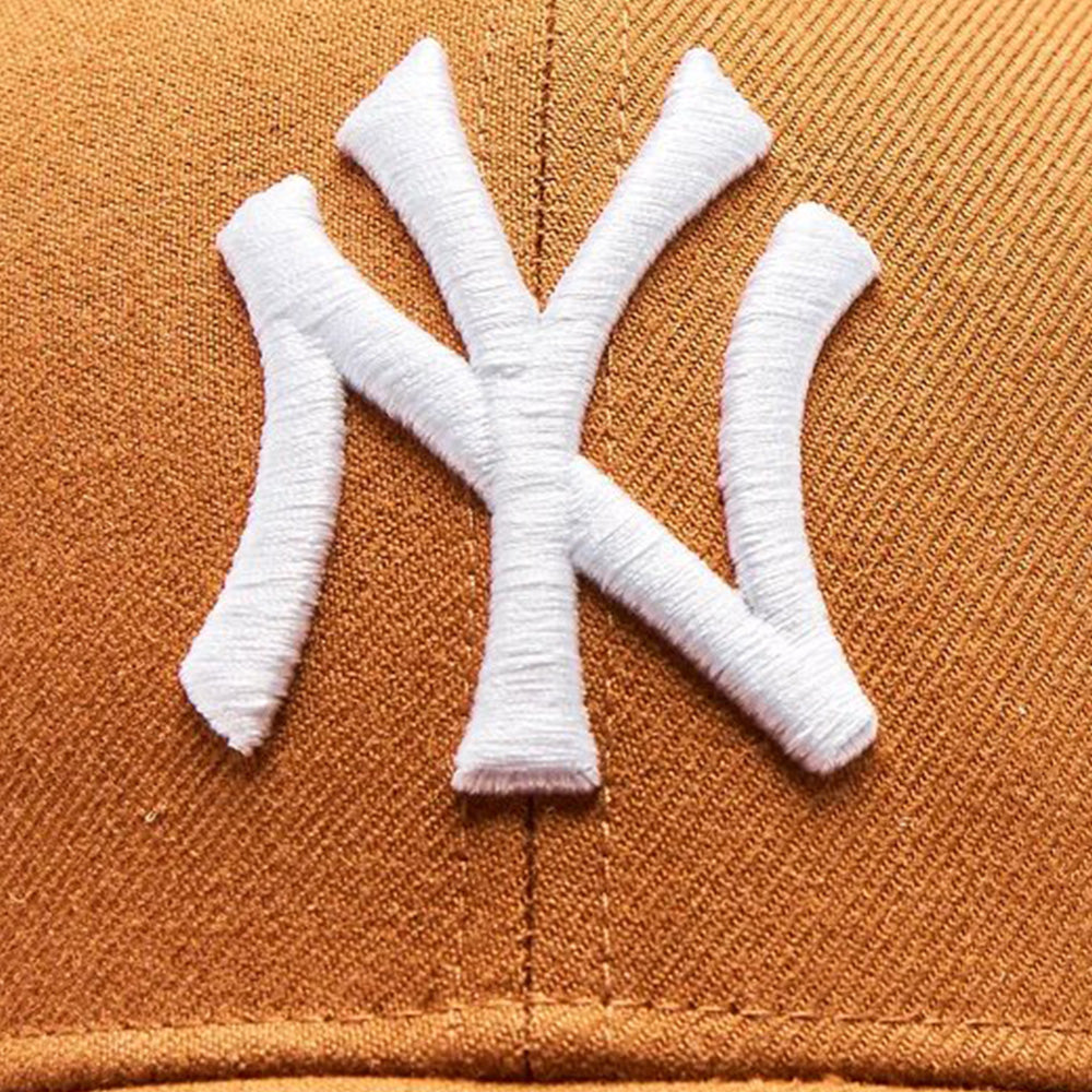 MLB New York Yankees MVP Snapback Cap - Unisex