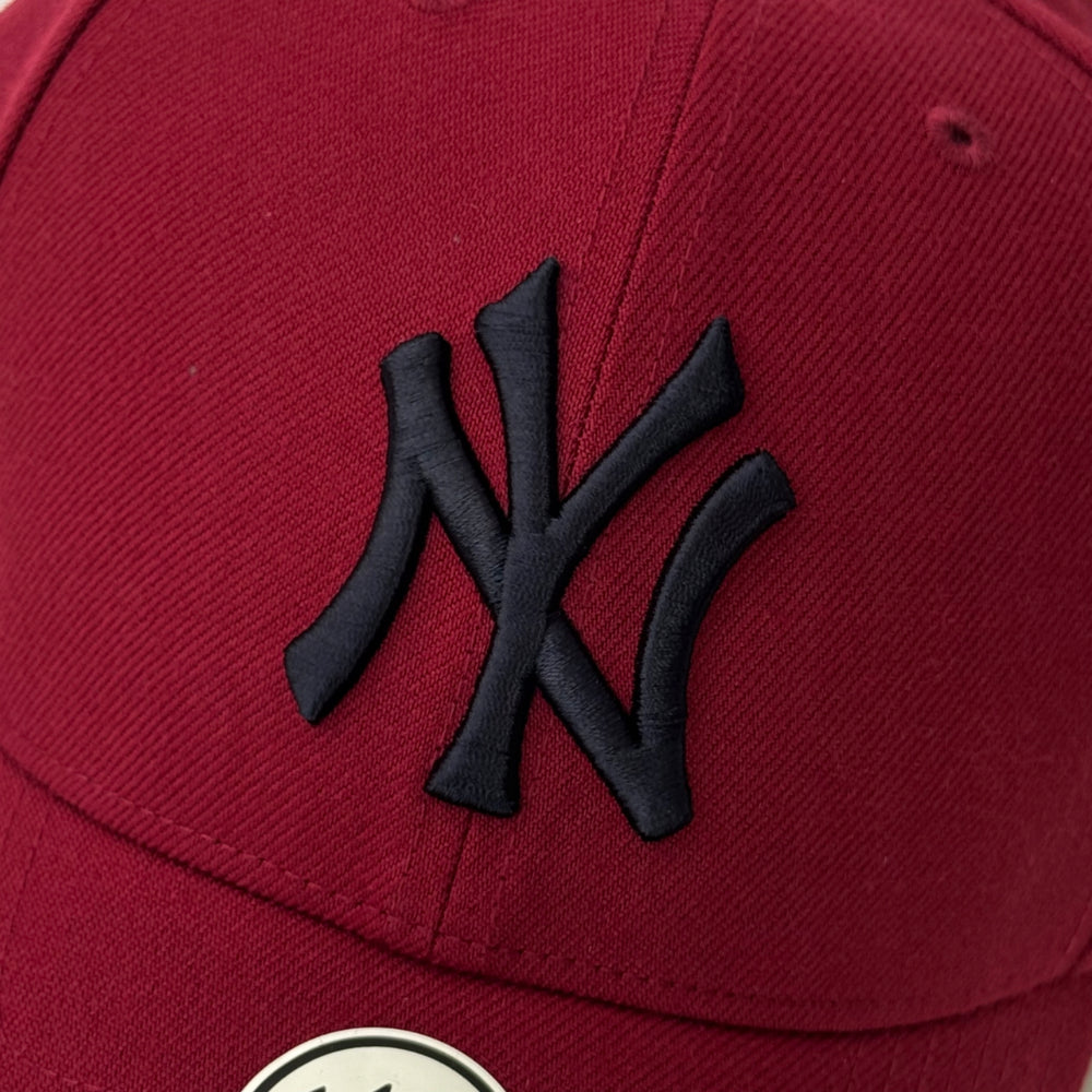 MLB New York Yankees MVP Snapback Cap - Men