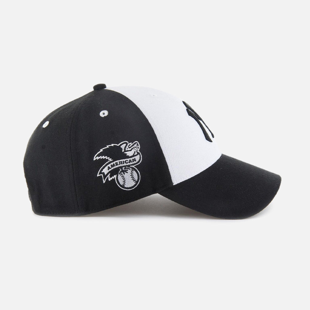 MLB New York Yankees Replica Sure Shot Snapback Cap - Men
