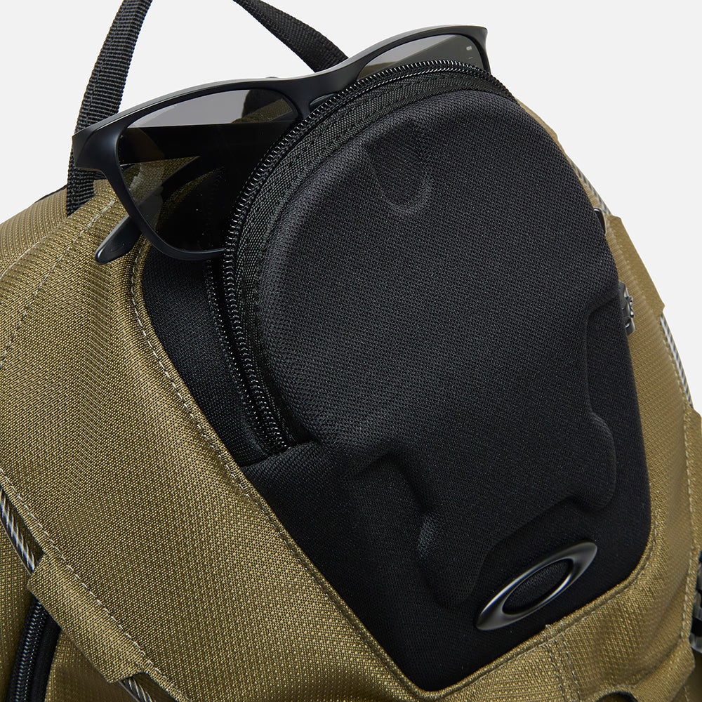 Bathroom Sink RC Backpack - Men