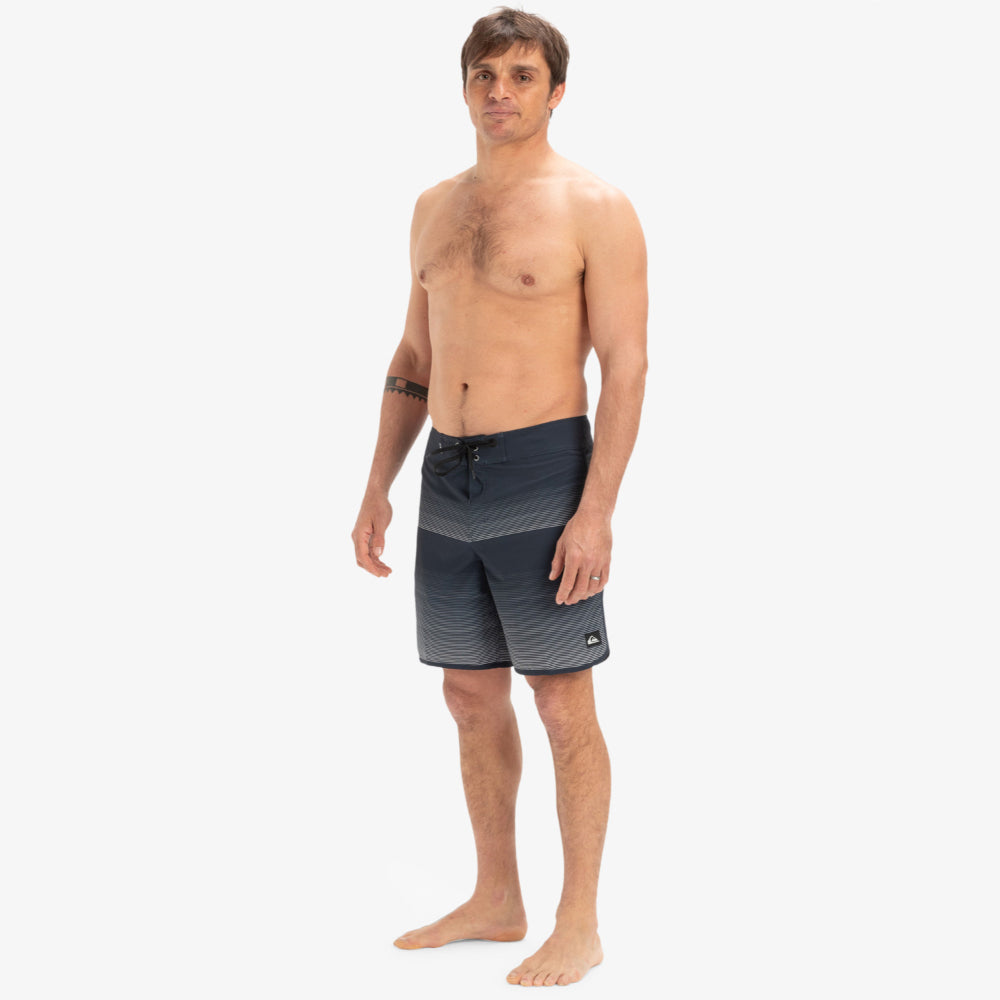 Surfsilk Scallop 18" Boardshorts - Men