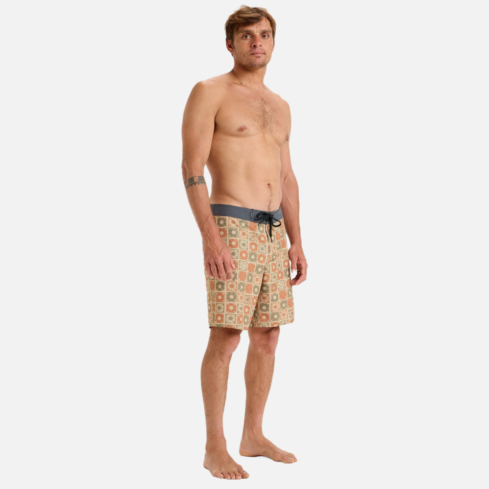 Surfsilk Straight 18" Boardshorts - Men