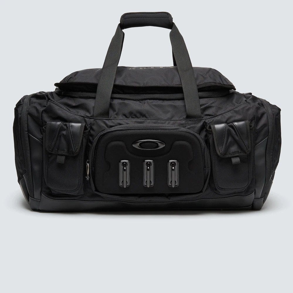 Oakley Urban Ruck Rc Duffle In Blackout