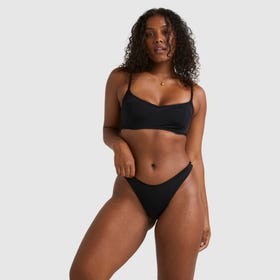 Sol Searcher Vintage D/DD Bikini Top - Women