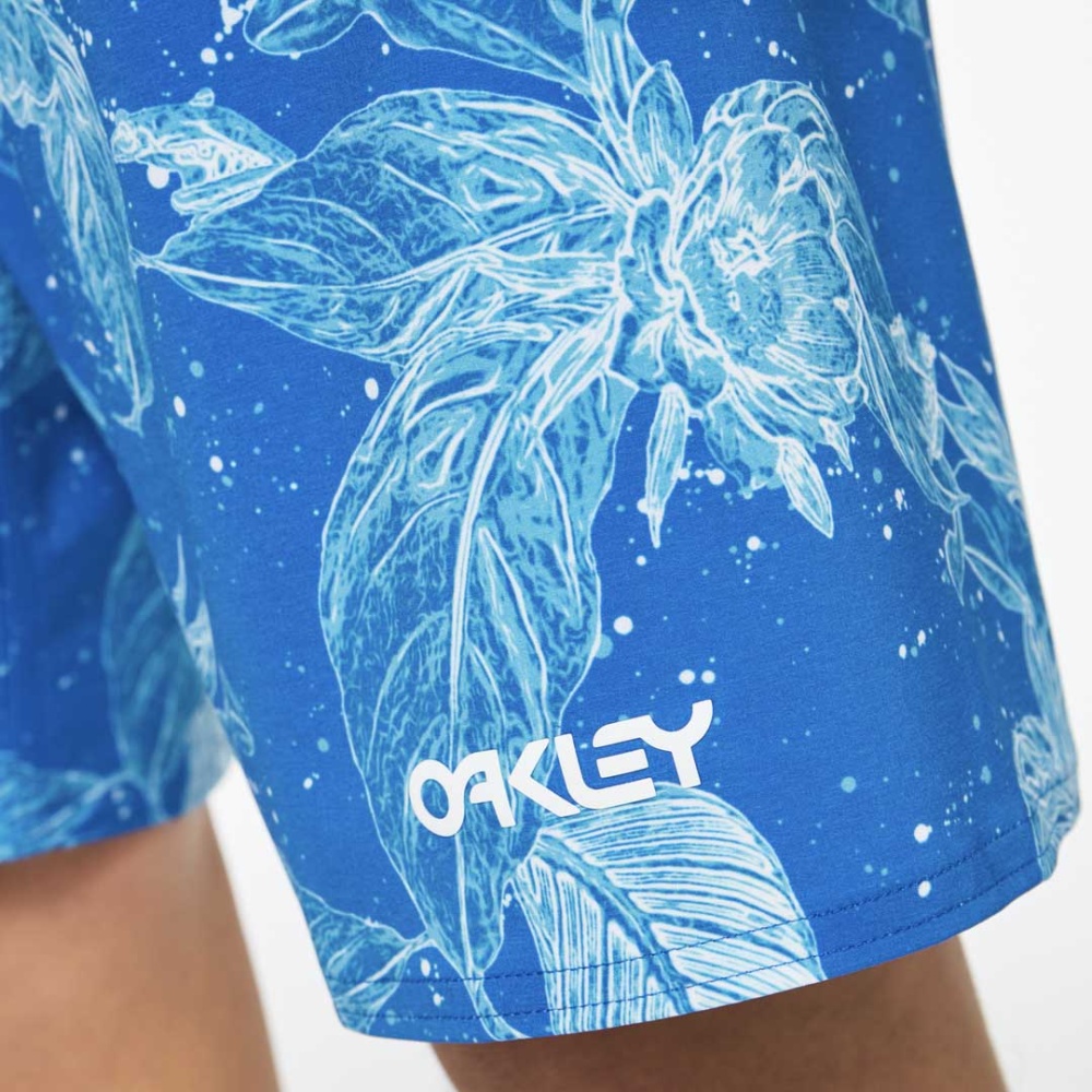 Oakley Retro Split 21 Boardshort in Light Blue Flower/Stripe