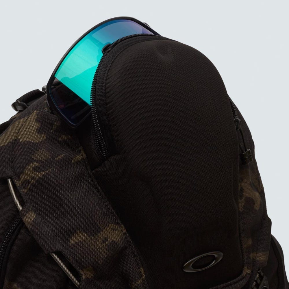 Oakley SI Kitchen Sink Backpack in Black Multicam