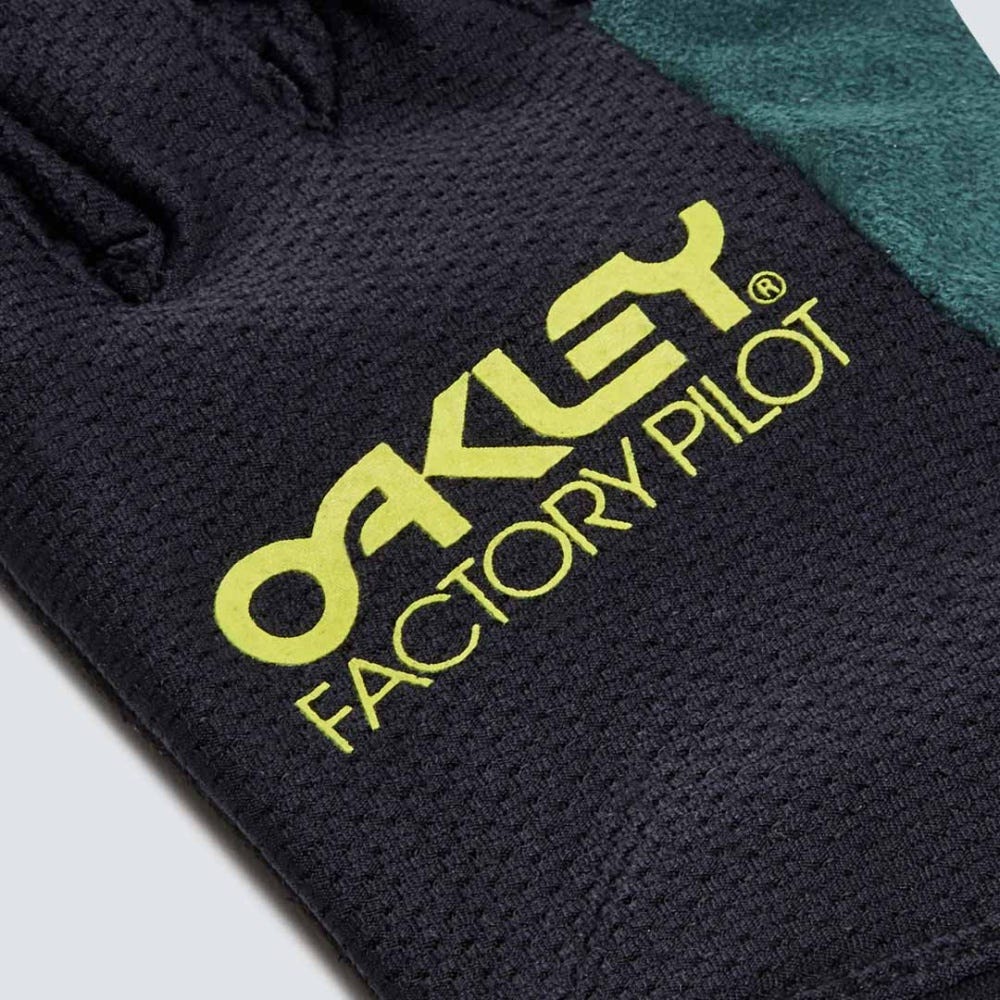 Oakley All Mountain MTB Glove in Black/Bayberry