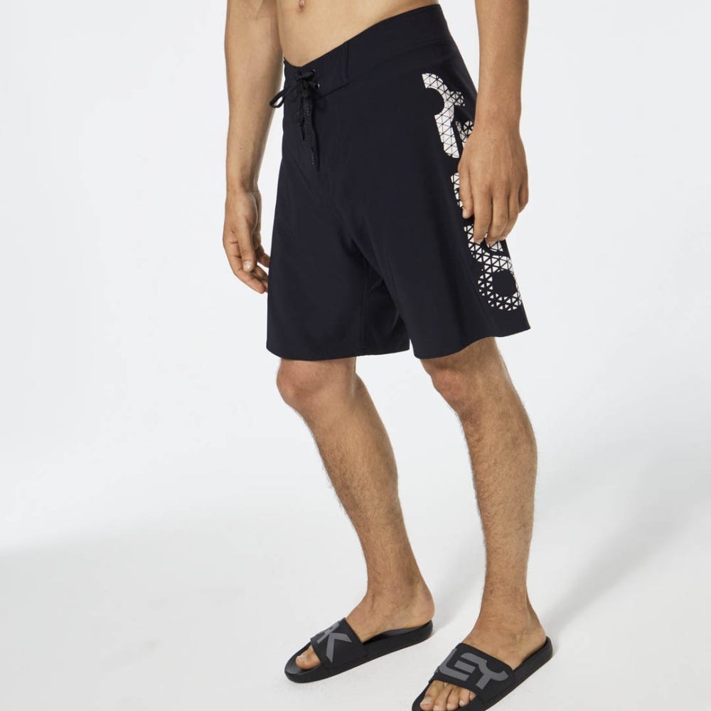 Oakley Sideways B1B 19" Boardshort in Blackout