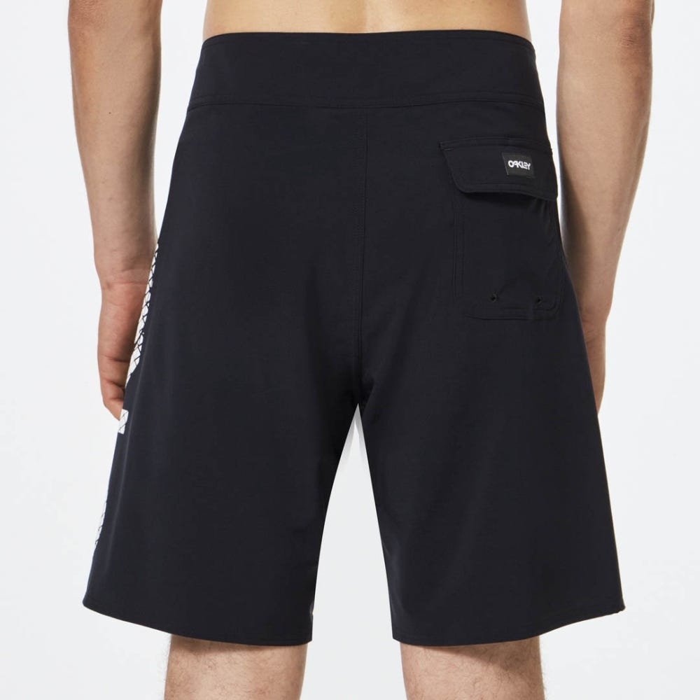 Oakley Sideways B1B 19" Boardshort in Blackout