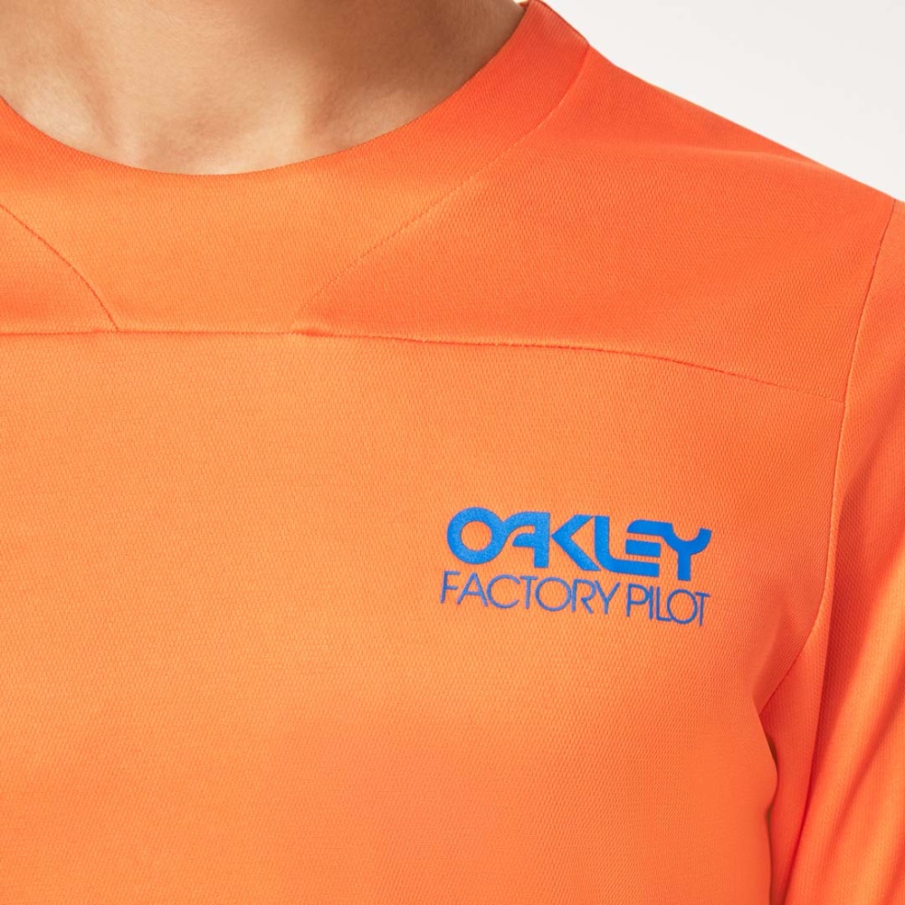 Oakley Factory Pilot Lite MTB Jersey T-Shirt in Scarlet Ibis
