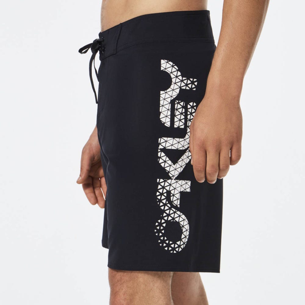Oakley Sideways B1B 19" Boardshort in Blackout