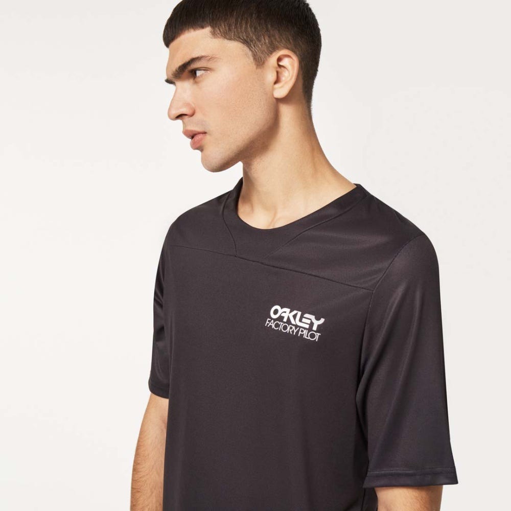 Oakley Factory Pilot Lite MTB Jersey T-Shirt in Blackout