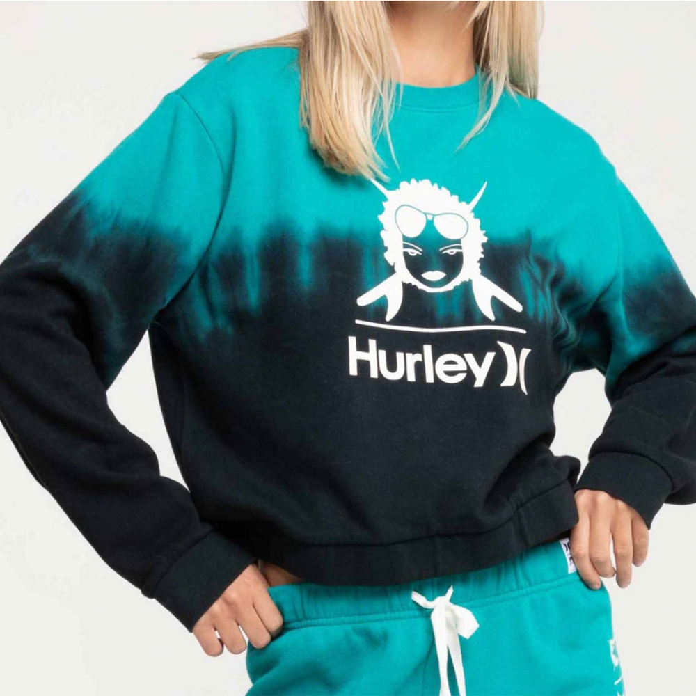 Hurley Surf Tie Dye Cropped Crew Sweatshirt in Teal/Caviar Dip Dye