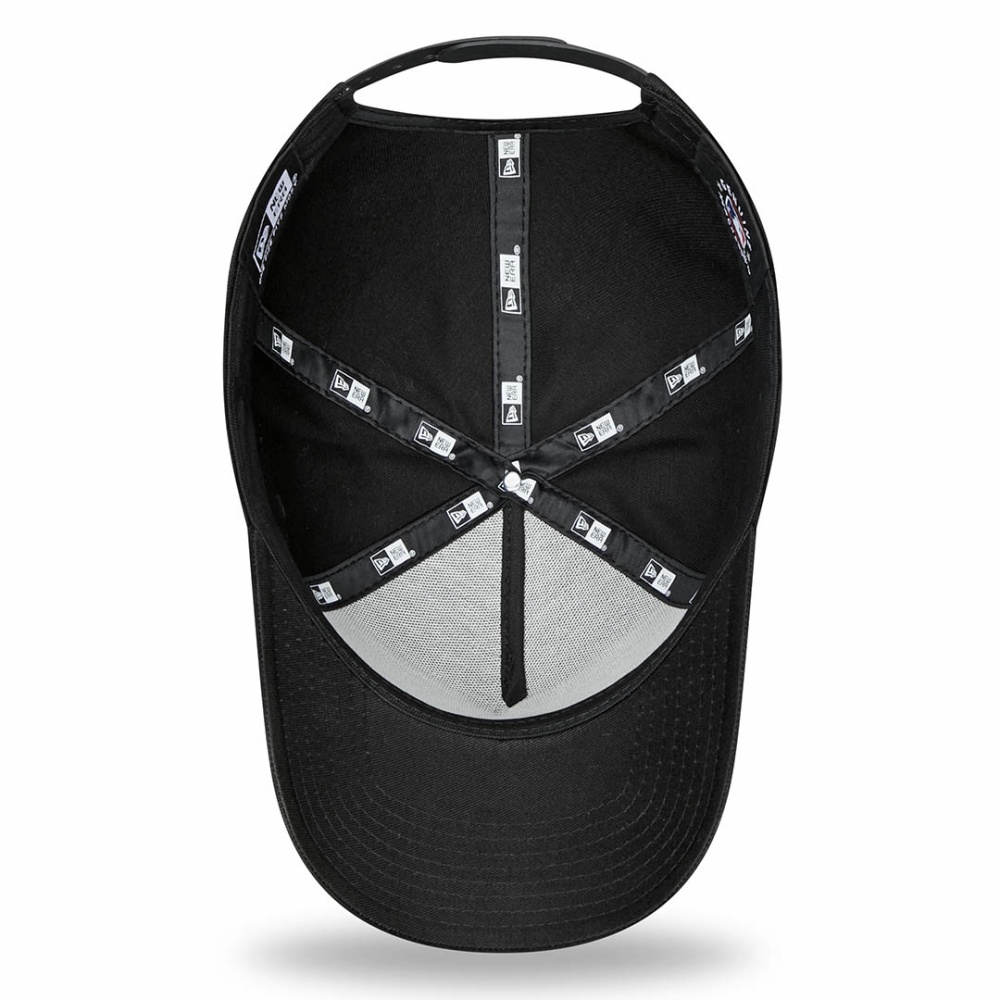 New Era New York Yankees Colour Essential Black E-Frame Trucker Cap