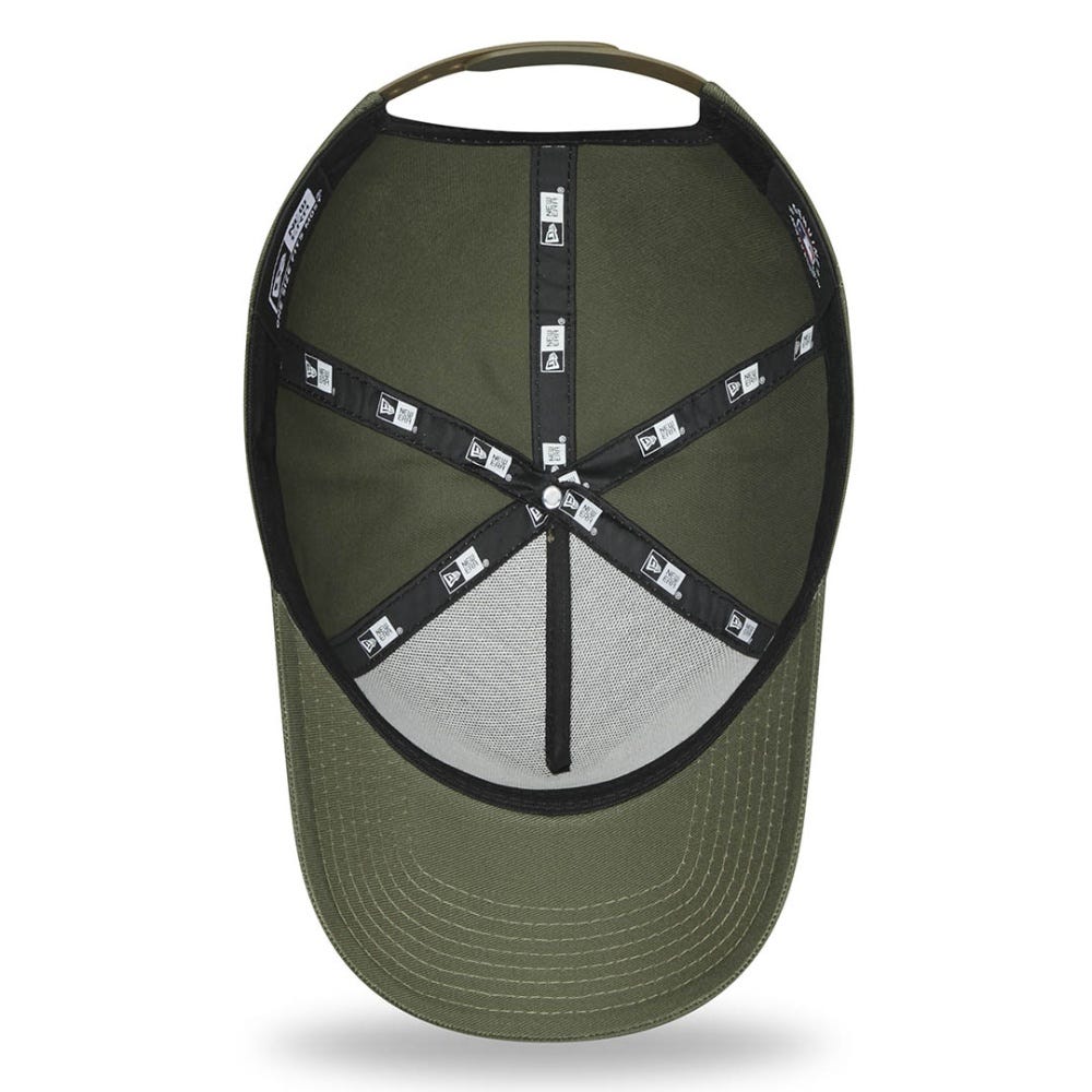 New Era New York Yankees Colour Essential Khaki E-Frame Trucker Cap