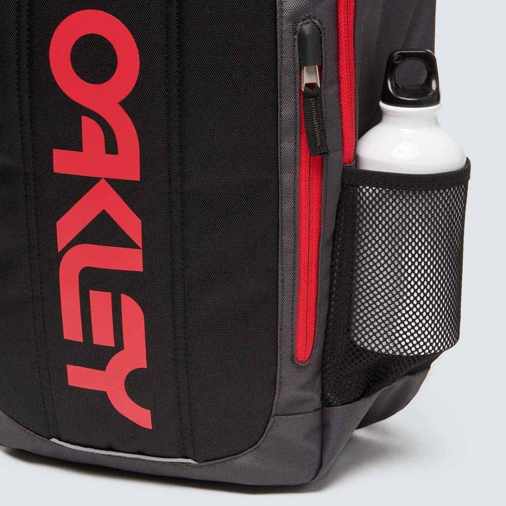 Oakley Enduro 20L 3.0 Backpack in Forged Iron/Redline