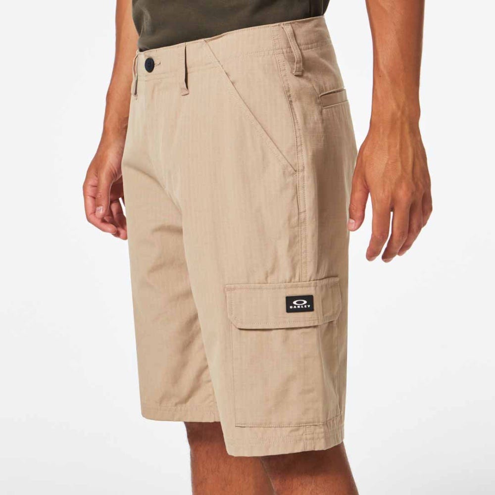 Oakley Utilitarian Cargo 2.0 Short  in Rye