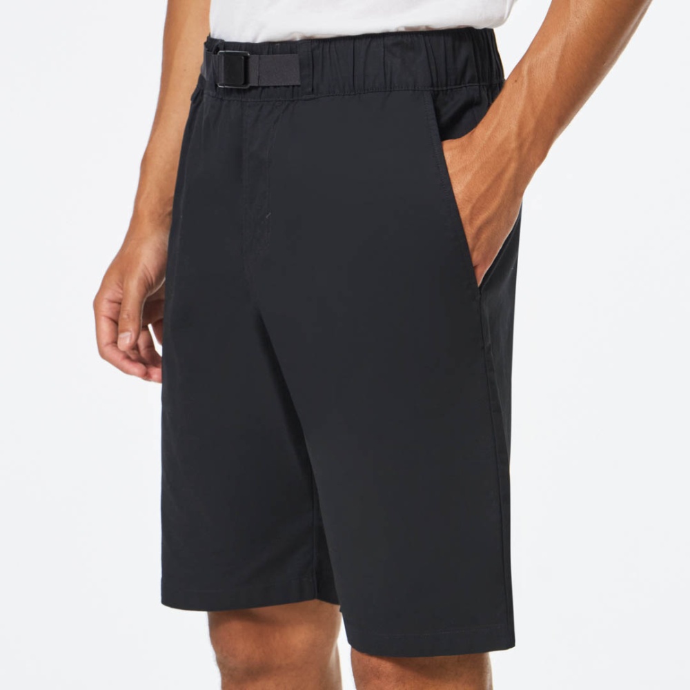 Oakley Roam Commuter Short in Blackout
