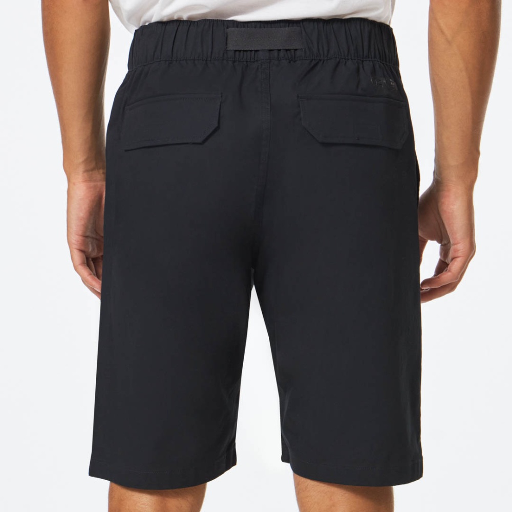 Oakley Roam Commuter Short in Blackout