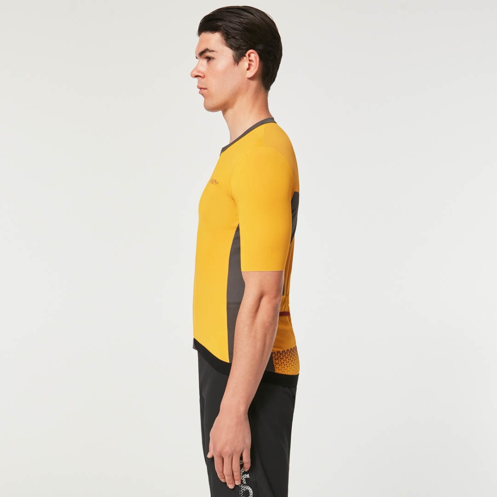 Oakley Point To Point Jersey for Cycling in Amber Yellow