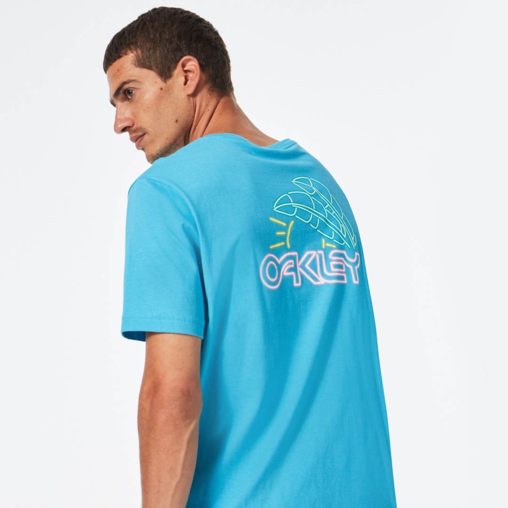 Oakley Sunrise B1B T-Shirt in Bright Blue