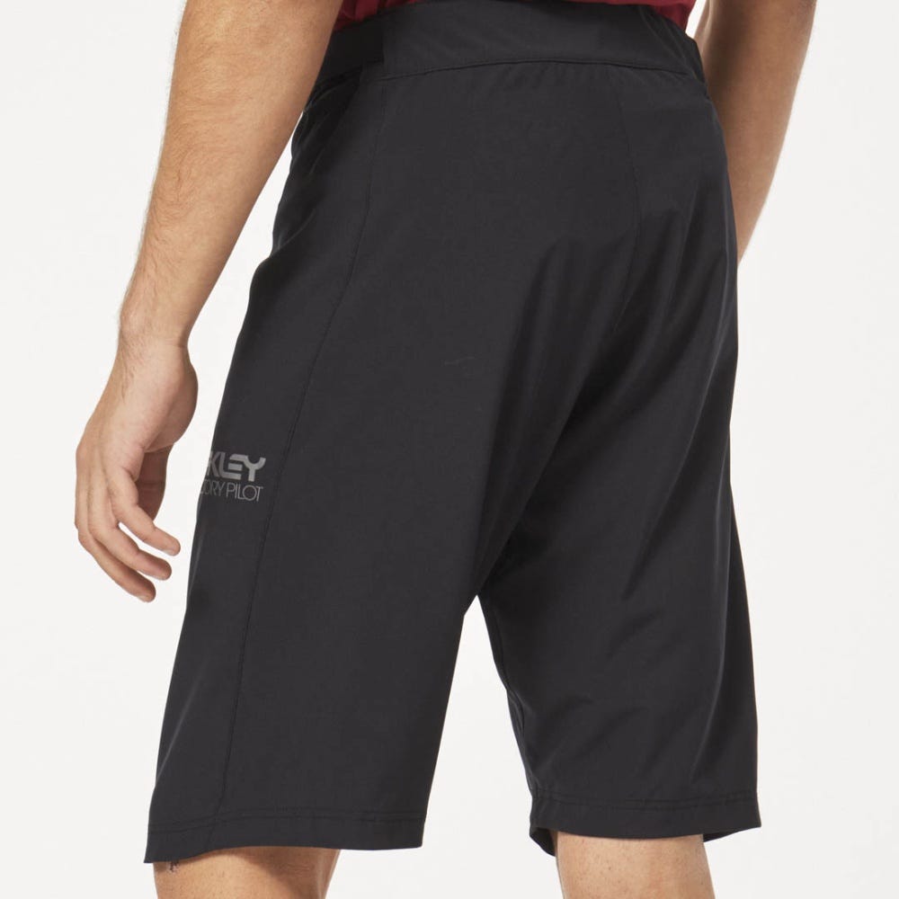 Oakley Factory Pilot Lite Short for Cycling in Blackout