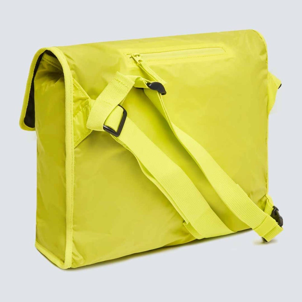 Oakley Carefree Packable RC Messenger in Sulphur