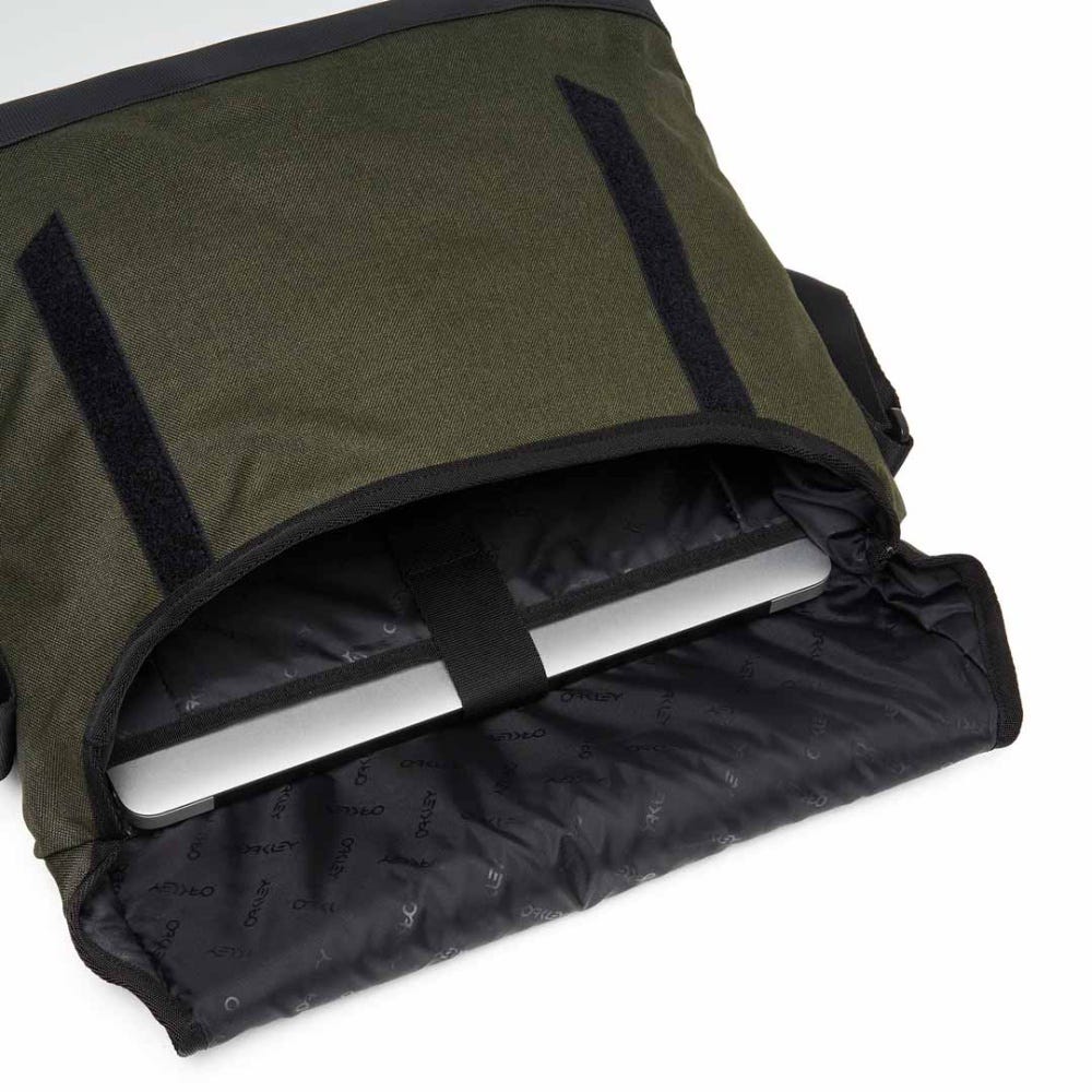 Oakley Transit Messenger Bag in New Dark Brush Heather
