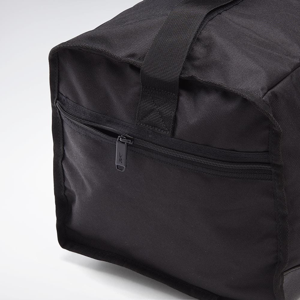 Reebok Training Essentials Grip Bag Medium In Black/White