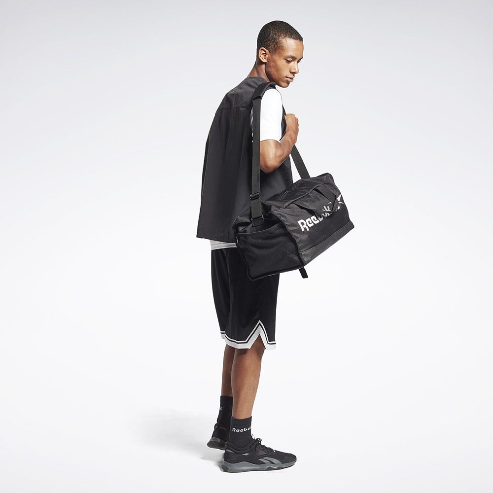Reebok Training Essentials Grip Bag Medium In Black/White