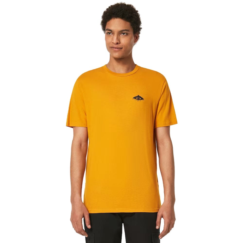 Oakley Peak Ellipse Tee In Amber Yellow