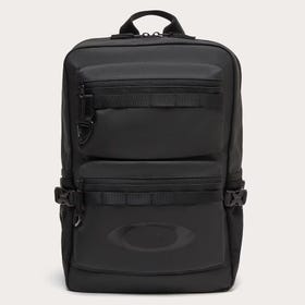 Oakley Rover Laptop Backpack In Blackout